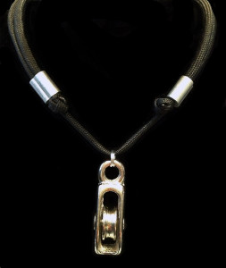 necklace_pulley