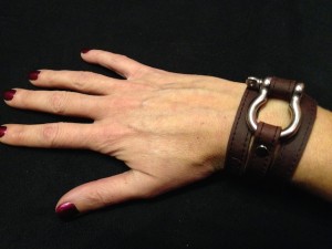 shackle wraparound MNJ